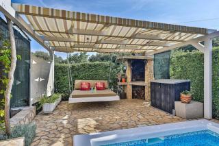 Vila Paško with private pool - Kastel Novi - 1