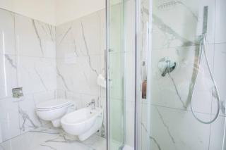 White Bike Rooms - 1