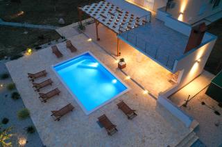 Villa Iva with heated pool - Galovac - 6