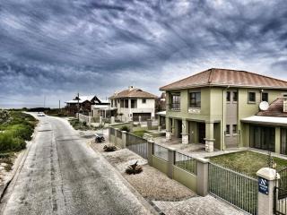 Luxury Beachhouse Villa II - 3