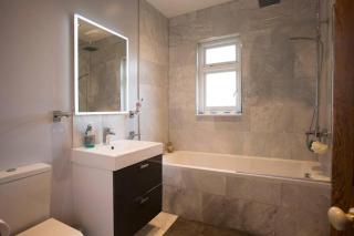 Rie's Retreat - The Amethyst Room - Glastonbury - 5