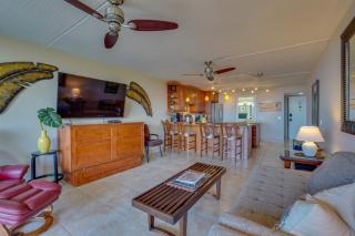 Kona Pacific Top Floor Retreat Ocean View and Pool! - Kailua-Kona - 6