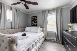 Quiet Modern Home w/ Hot Tub! - Parma - 9