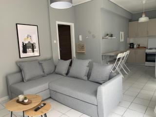 White elephant second floor apartment - Volos - 8