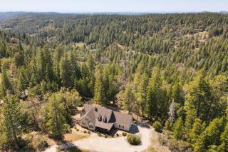 Furnished Decks and Grill Peaceful Pioneer Home! - Pioneer - 8