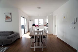 Apartman Petra - Brodarica - 0