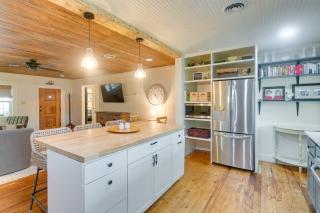 Beautiful Georgia Farmhouse Rental with Patio - Lenox - 3