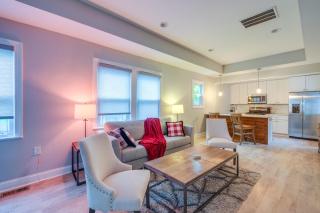 Washington DC Gem with Fenced Backyard - Washington, D.C. - 3