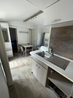 Mobil home en camping 4 étoiles à Bonne Anse Plage / La Palmyre - Les Mathes - 3