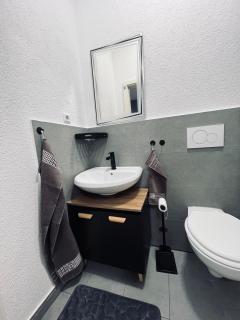Traumhaftes 1-Zi Apartment mit Gartennutzung Nähe Krefeld HBF - Krefeld - 2