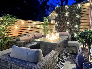The Coach House - Beautiful and Spacious Outside Decking - Bournemouth - 1