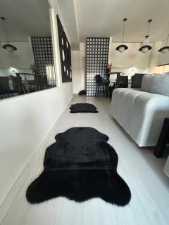 Sandev apartments Black&White - 2