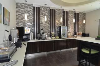 Quality Inn & Suites Kenedy - Karnes City - Kenedy - 4