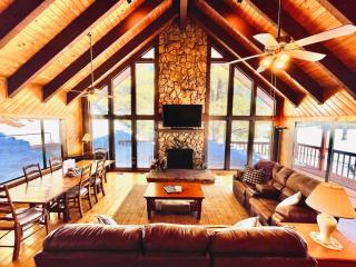 Runway Cabin Retreat With Private Hot Tub! - Duck Creek Village - 7