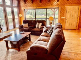 Runway Cabin Retreat With Private Hot Tub! - Duck Creek Village - 3