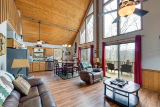 Mountain-View Robbinsville Cabin with Hot Tub! - Robbinsville - 7