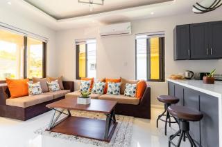 Sun Shine Luxury Villas 2 bedroom Pool & Gym Ocho Rios St Ann - Ocho Rios - 9