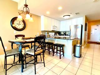 Lighthouse 1405 by ALBVR - Floor to ceiling sliding glass doors - 2BR plus kid's bunk room - Gulf Shores - 7