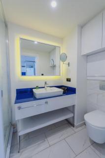 Sea View Orbi City Aparthotel - 3