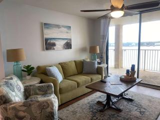 Compass Point 506 by ALBVR - Beautiful Lagoon-Front condo with great views, fishing pier, outdoor pool, indoor pool, and fitness room - Gulf Shores - 5