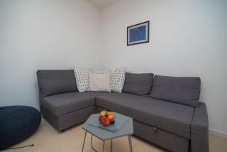 Apartments with a parking space Veli Losinj, Losinj - 21187 - Veli Lošinj - 1