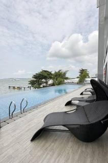 One Residence Apartment 2BR near Ferry Terminal - 7