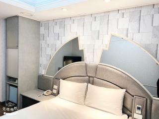 Blue Sky Hotel - Tainan - 1