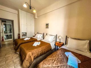 Central 9 Rooms - Ermoupoli - 4
