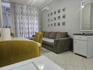 Tirana Stay Collection Komuna e Parisit Private Parking - 9