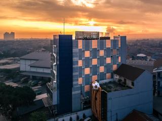 Hotel 88 Bekasi By WH - Bekasi - 0