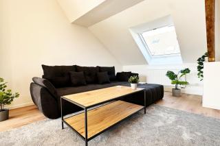 Suite-Apartment zentral in Krefeld mit hohen Decken - 9