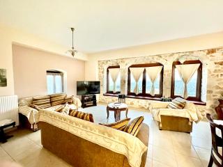 Luxury villa with private infinity pool - 7