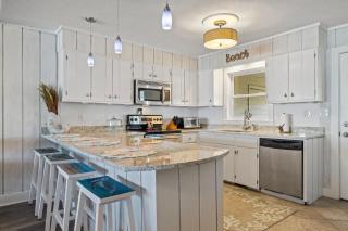 The Beachcomber home - Pine Knoll Shores - 2