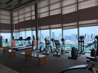 HIGH RISE LUXURY CONDO 1BED ROOF TOP POOL 2 MinMRT - 1