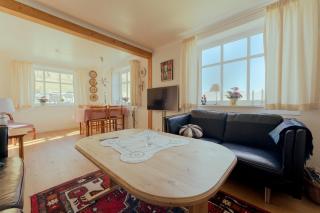 Lovely 4-BR house / Sea view / Nature - Oyndarfjørður - 5