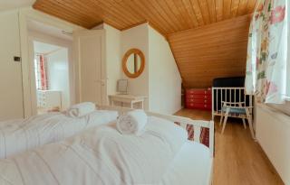 Lovely 4-BR house / Sea view / Nature - Oyndarfjørður - 2