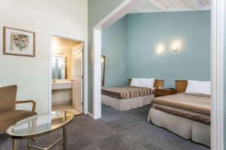 Travelodge by Wyndham Fairfield/Napa Valley - 5