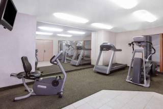 Days Inn by Wyndham Raleigh Glenwood-Crabtree - Raleigh - 2