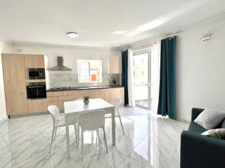 Condo with Patio overlooking Piazza - Il-Gżira - 6
