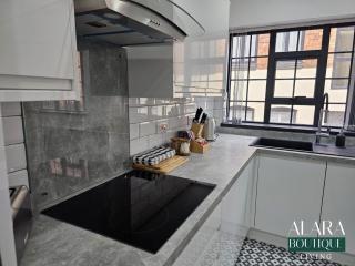 Boutique Luxury Townhouse 3 Floors Designer Home - Birmingham - 4