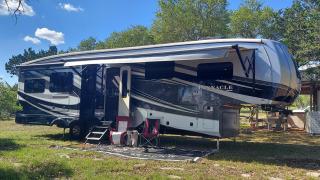 Twin Falls Luxury RV Glamping - Pinnacle - Boerne - 0