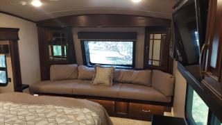 Twin Falls Luxury RV Glamping - Pinnacle - Boerne - 9