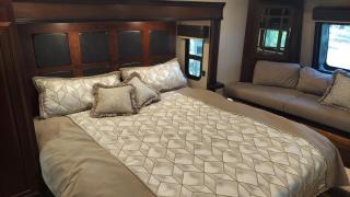 Twin Falls Luxury RV Glamping - Pinnacle - Boerne - 4