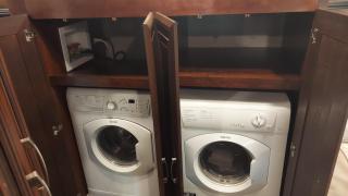 Private Luxury RV Getaway Full Bath Kitchen Heating - 1