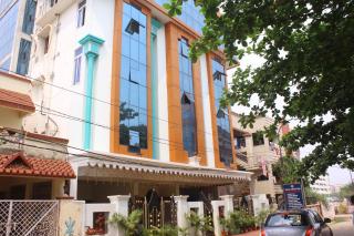 ROYAL CHETAN INN - 0