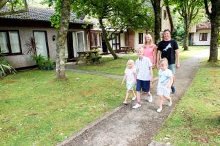 Tolroy Manor Holiday Park - 7
