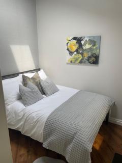 Prancing Horse Cottage - 2