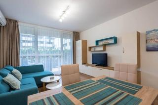 Labyrinth Apartment - free parking space included - Varna - 3