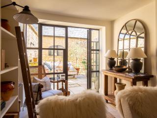 Little Oakley Cottage - 2