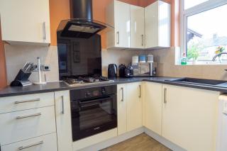 Strawberry Fields House - Air Host & Stay - 3 Bedroom - Liverpool - 6